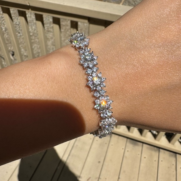 New Moissanite Sunflower Bracelet 4.5CT 18K White Gold Plated Sterling Silver - Picture 5 of 17